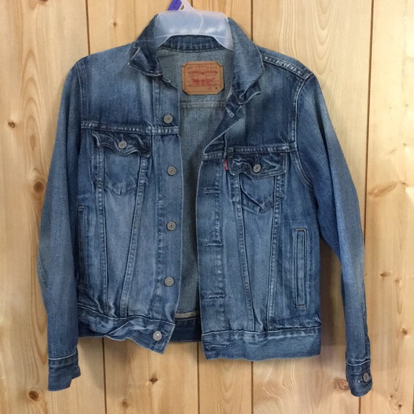 Levi's Jackets & Blazers - Women’s Levi’s jean jacket